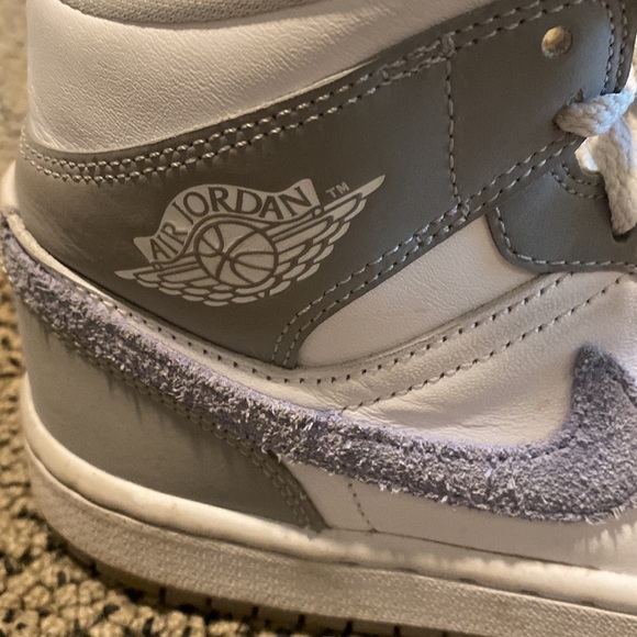Nike Air Jordan White & Gray Hightop Sneakers Size 6 in EUC - Picture 2 of 12